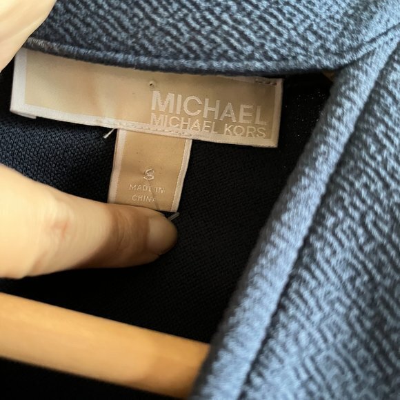 MICHAEL MICHAEL KORS FRONT CUTOUT V NECK BELL SLEEVE BLOUSE BLUE WOMENS SIZE S - Picture 3 of 6